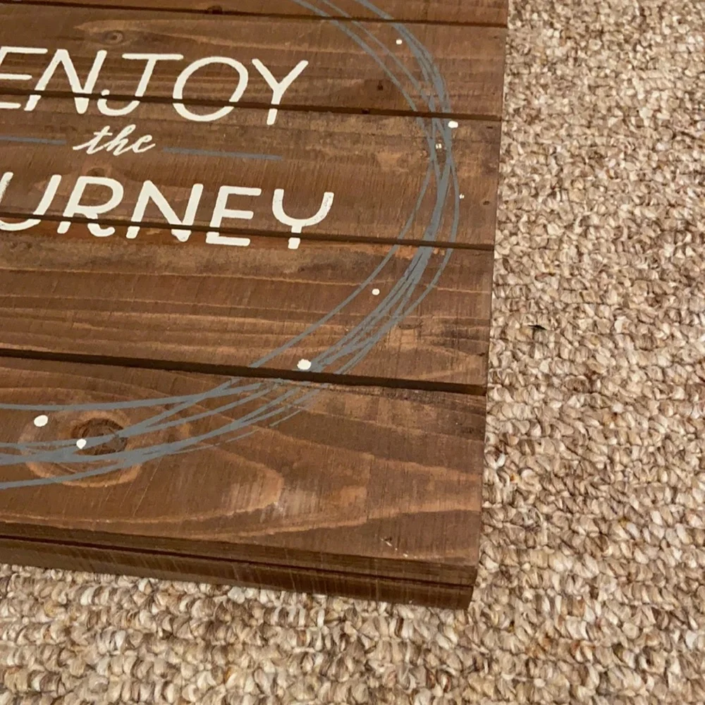 NWT “Enjoy the Journey” Wall Hang